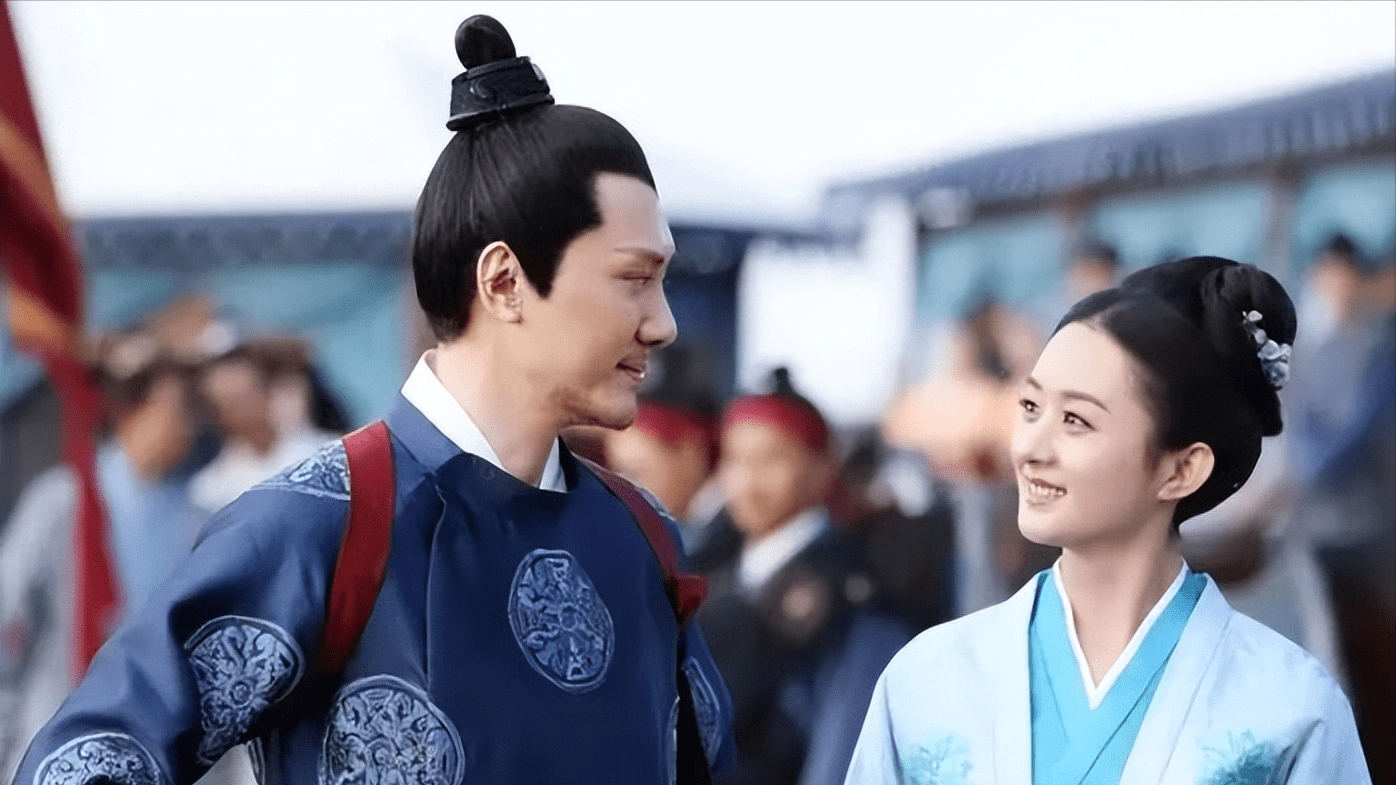 近期大家发现冯绍峰似乎又有新欢了.