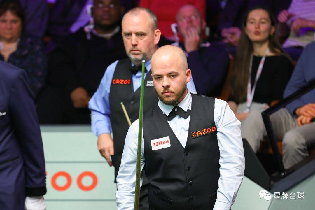 斯诺克世锦赛斯佳辉胜墨菲 奥沙利文完成个人克鲁斯堡第200杆破百