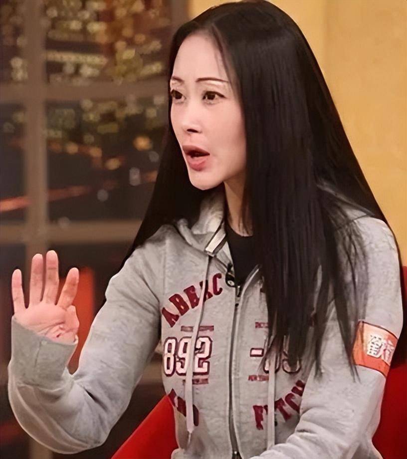 2014年于佳卉烧炭离去,生前留下7字遗书,矛头为何直指蒋勤勤?