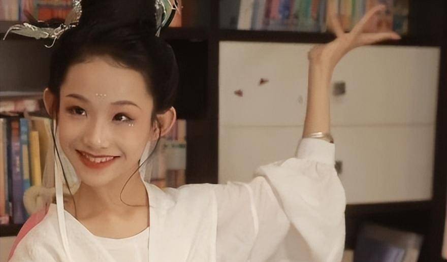 古金灵_舞蹈_父母