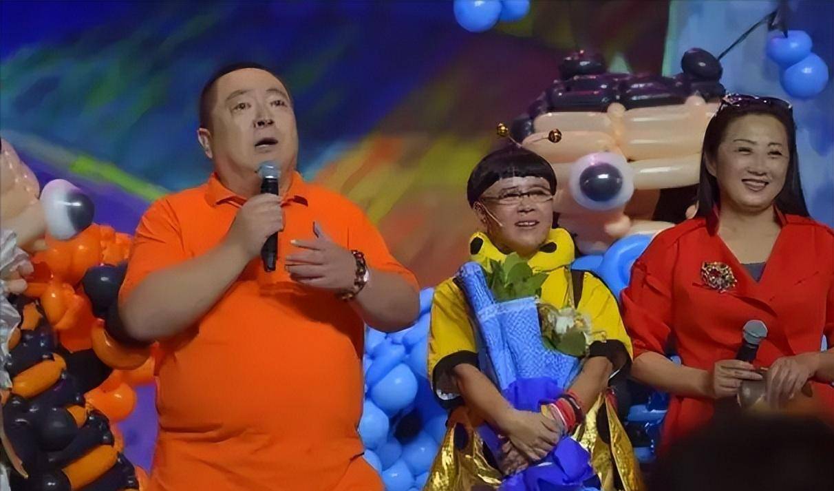 而"大风车"里的"金龟子姐姐"自然就是小朋友心中女神般的存在.