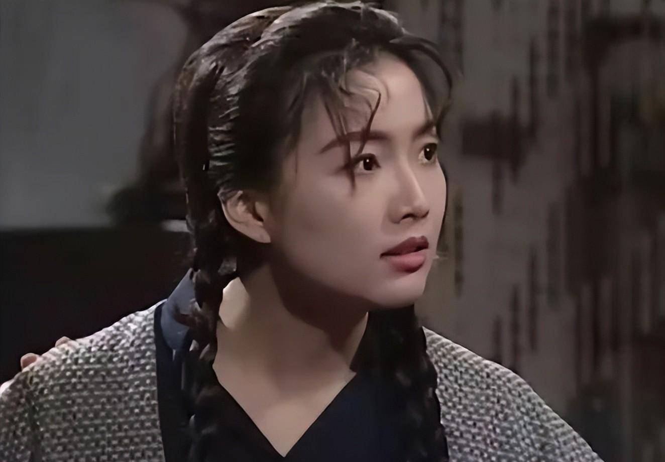 这一刻,摆脱衰运的郑秀文"无比真实",她人生的下半场才刚刚开始