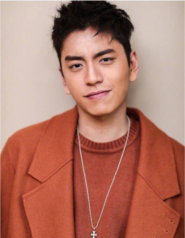 在最新一期的快本预告里,李沁,王大陆和于小彤等人被邀请参加.