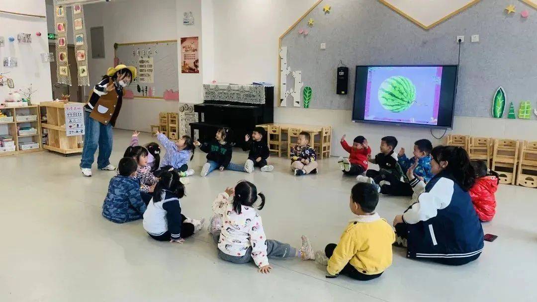 心随“音”动，以“美”育人——西安市新筑新城第二幼儿园艺术领域展示课活动