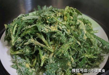 蒸皇帝菜時,直接拌麵粉是不對的,多加1個步驟,顏色翠綠更鬆軟_菊花_帝