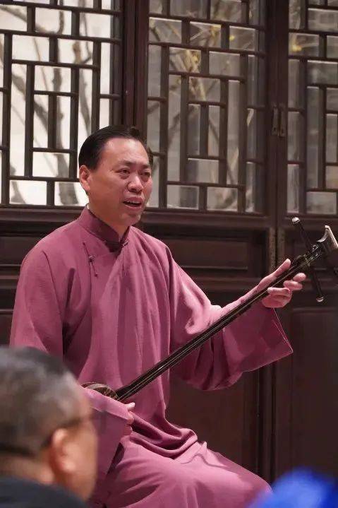 蒋派艺术第三代传人台风飘逸稳重大方金老师将为大家带来经典评弹曲目