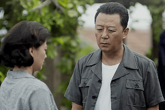 父母爱情:都看不惯安杰身上的骄娇二气,为何江德福却爱得要死呢_城市