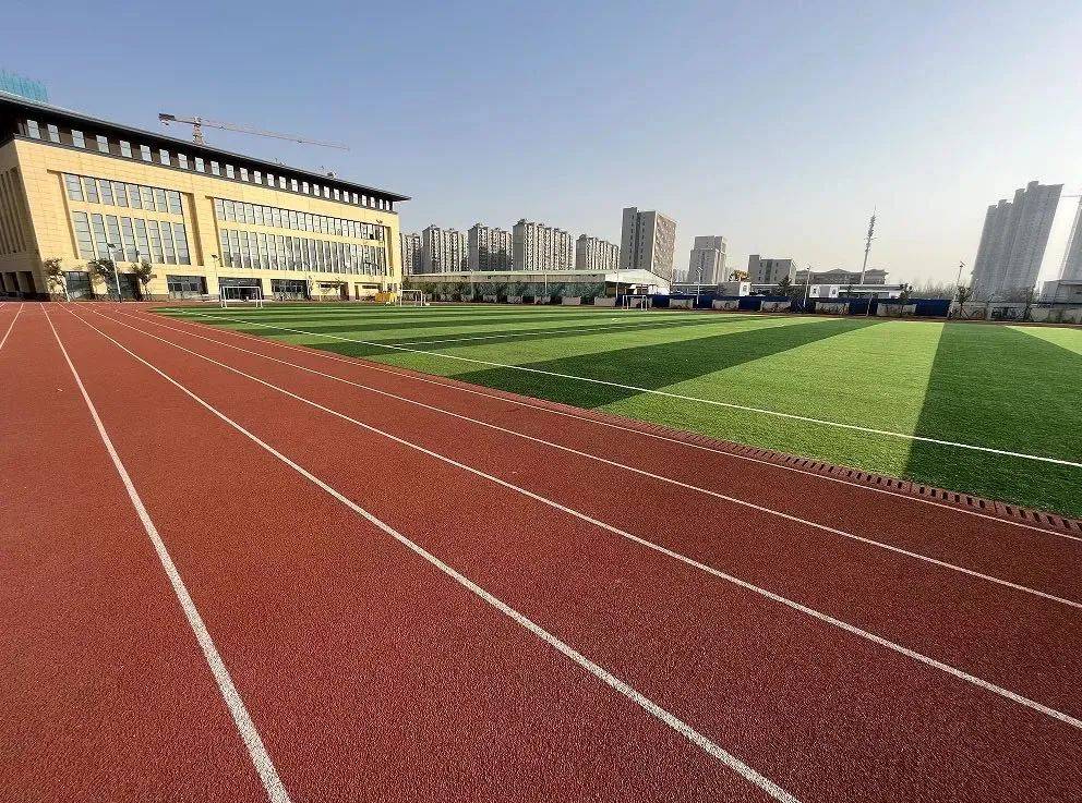 郑州市二批次高中里的"潜力股" -- 郑州二十中!_教学_活动_我校