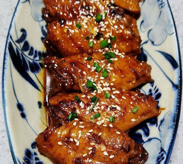 红烧鸡翅,做法一点也不难,大人小孩都爱吃_生姜_蚝油_料酒