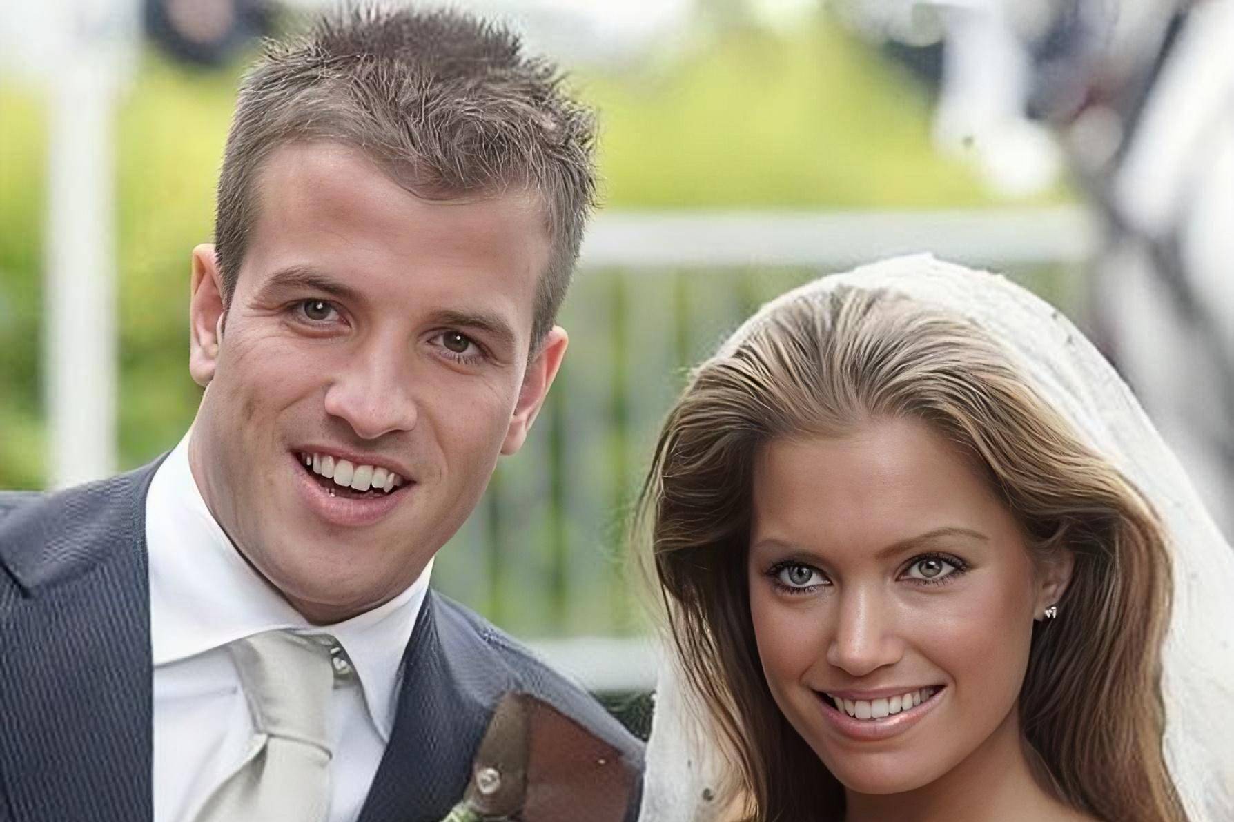 点评范德法特与妻子兼挚友有染,有记者爆料,皇马中场陨落!