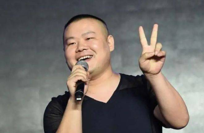 38岁岳云鹏头发花白,头顶大片斑秃憔悴不少_网友_画面_回应