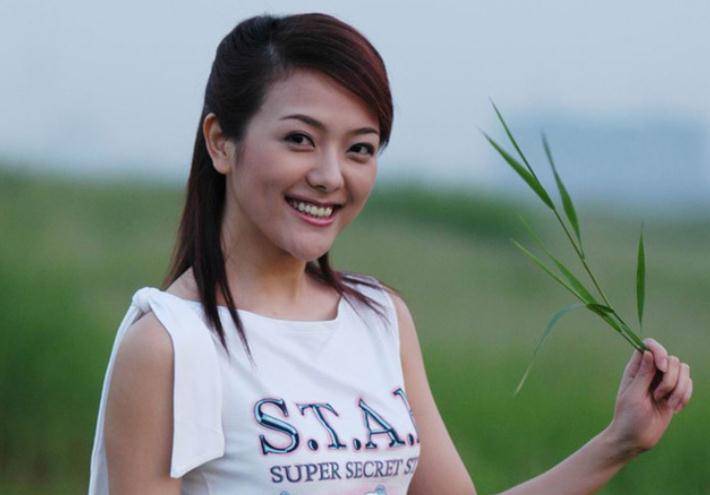 "汪涵爱妻"杨乐乐:巅峰期为家庭隐退,丈夫却说我不是好妻子_林菁_工作