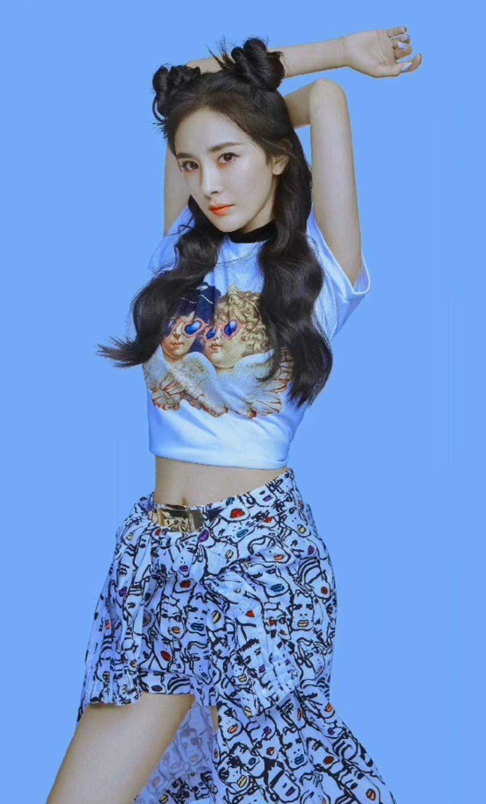 杨幂复工变成"哪吒",拍新策划大秀身材,新造型却被指装美_运动_化身