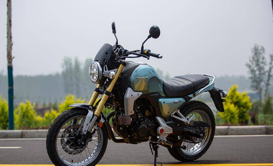 大阳天昴200复古版,单缸水冷13.