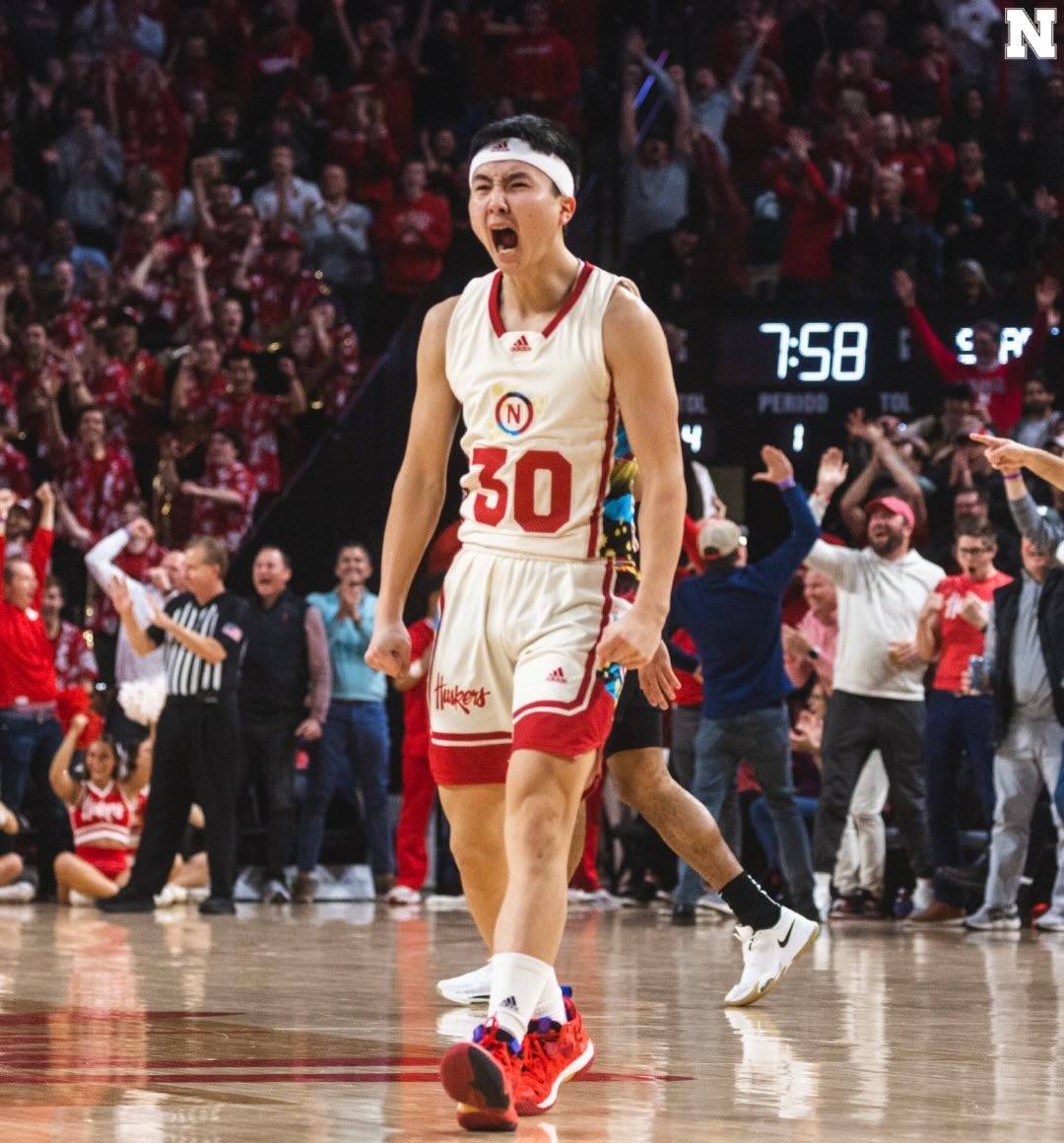 日本射手报名选秀,打ncaa单月场均21分,曾被库里盛赞_联赛_篮球_cba