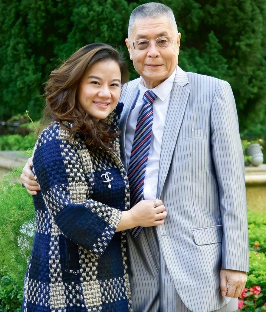 孙颖:嫁给大37岁钢琴大师,44岁为81岁老公生下女儿,还想生儿子_刘诗昆