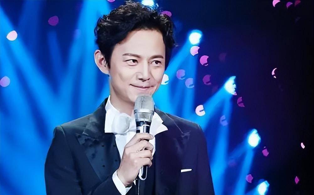 原创何炅主持能力再封神对话马英九稳定控场不提两岸却句句显风范