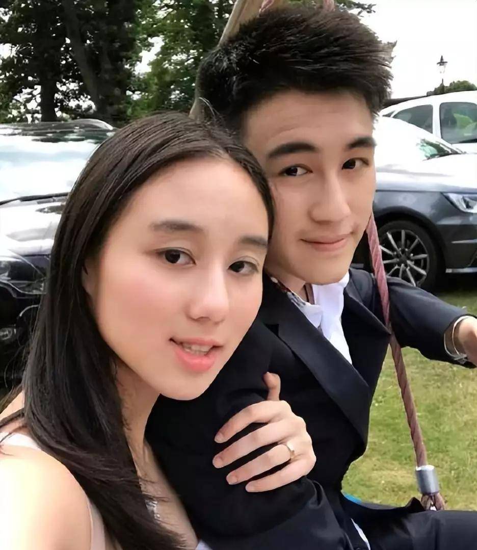 学历都是造假这个报道曝出后何超莲和弟弟何猷启双双取关了何猷君这算