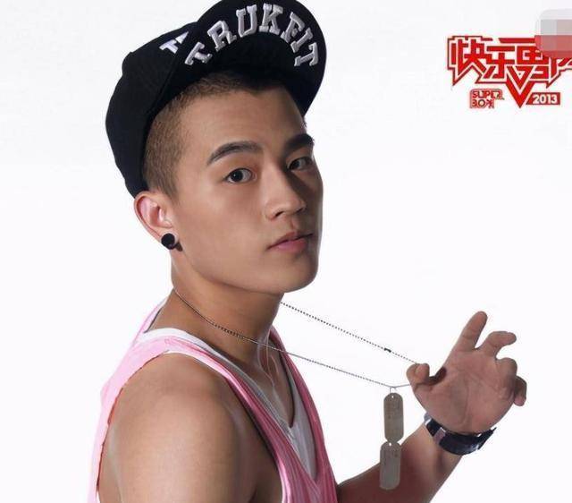 "痞子硬汉"欧豪:是大导刘伟强干儿子,曾让海清当众下跪示爱_谢霆锋