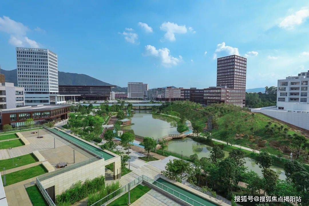 深圳技术大学,图源于官微燕子湖片区,为坪山区全力推进的三大重点片区