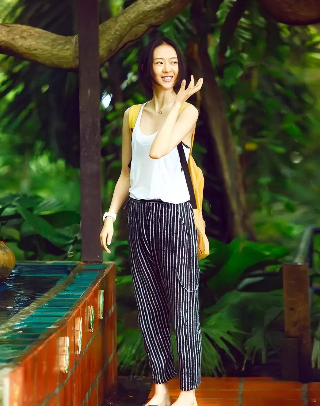 资本大鳄王冉:51岁娶小17岁的童谣,余生只为你一人保驾护航_张默_大学