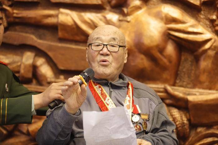 "致敬·战火的青春",这场主题团日有深意_张守忠_红色_战斗