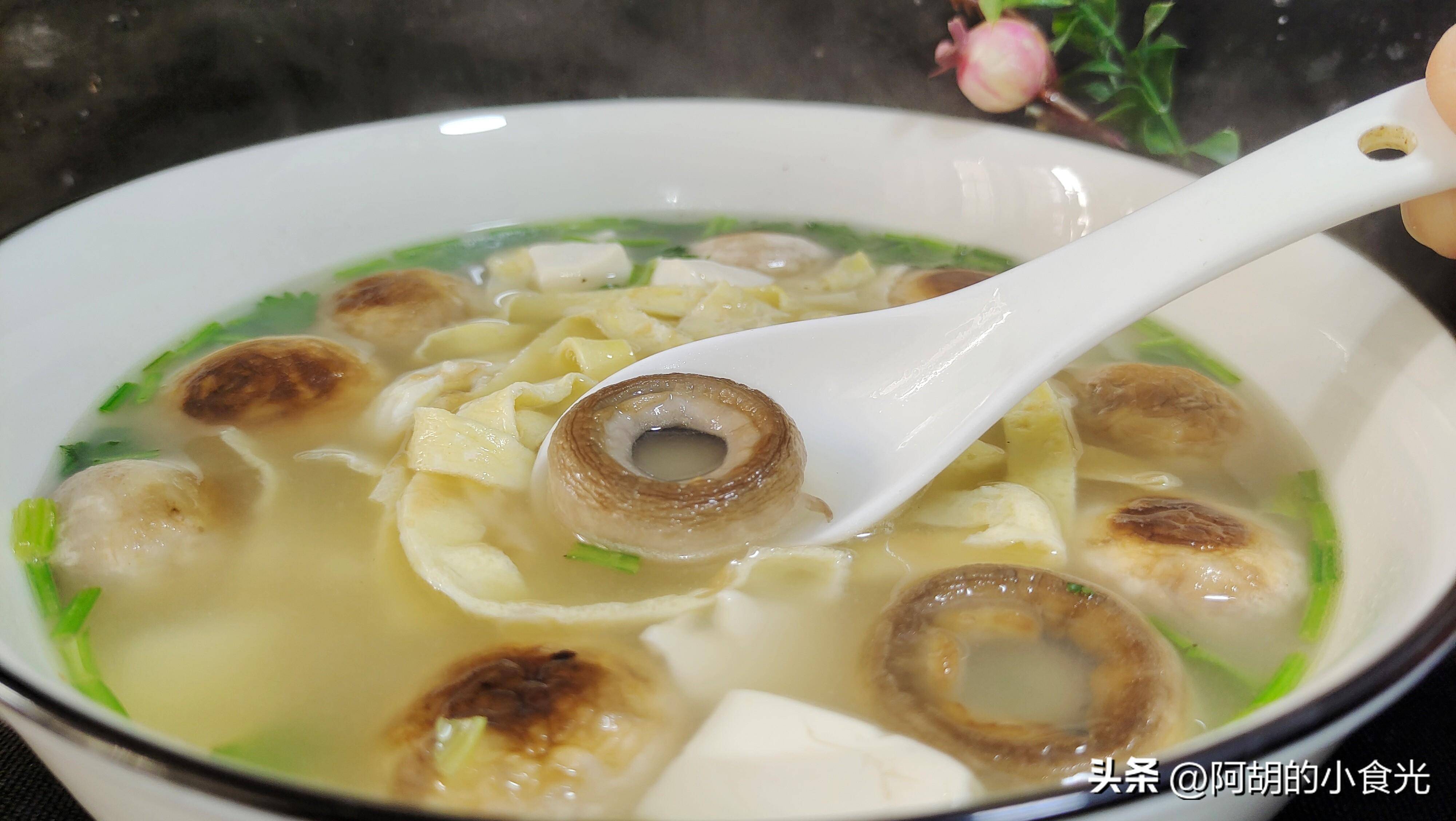 口蘑蛋皮豆腐汤:不管"阳没阳",多喝此汤保护自己!