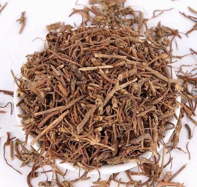 三草降压汤,清肝火,降逆气,散结气,导郁滞,专治高血压_龙胆草_益母草