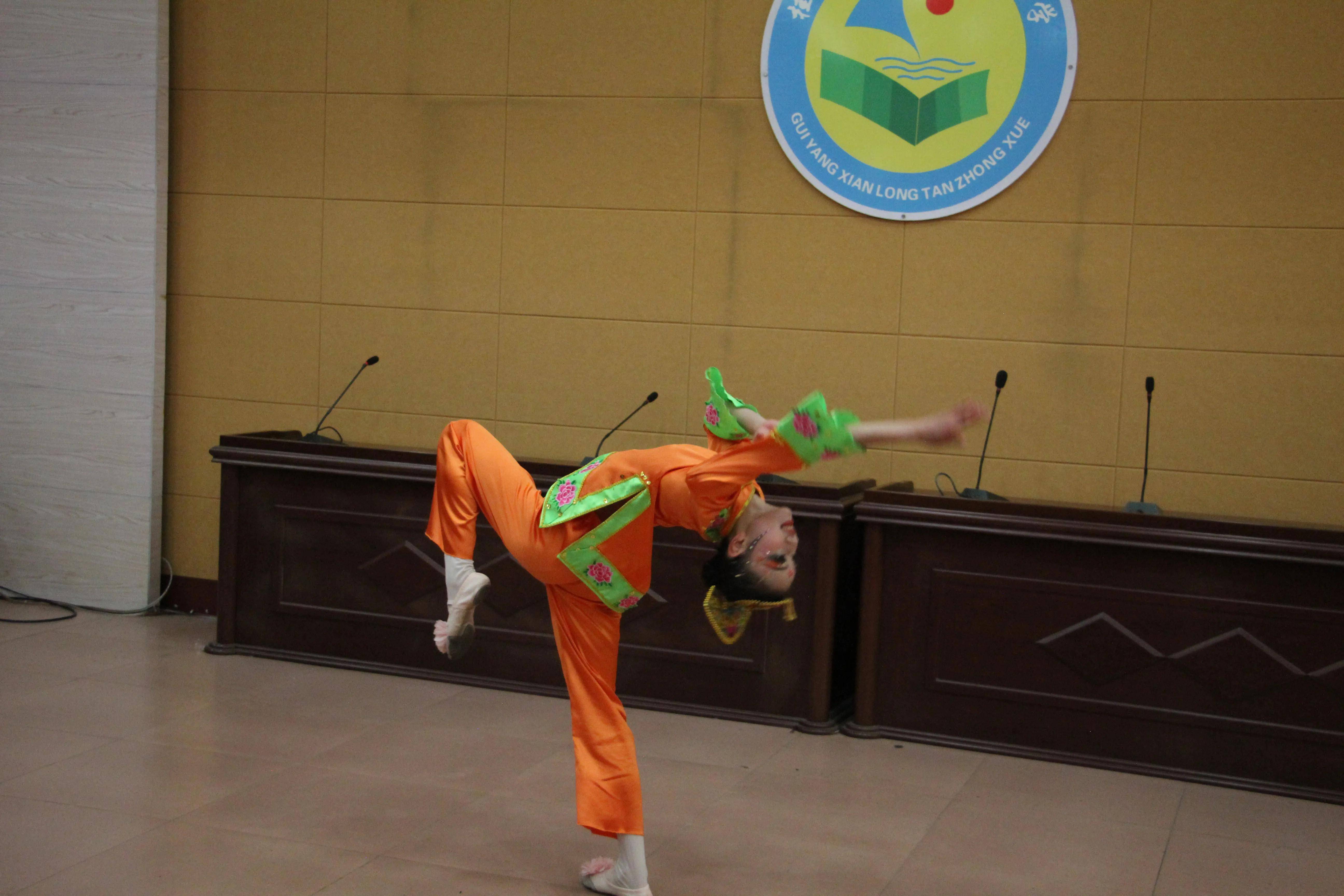 桂阳县龙潭中学举行第十一届校园文化艺术节"三独"比赛_进行_选手