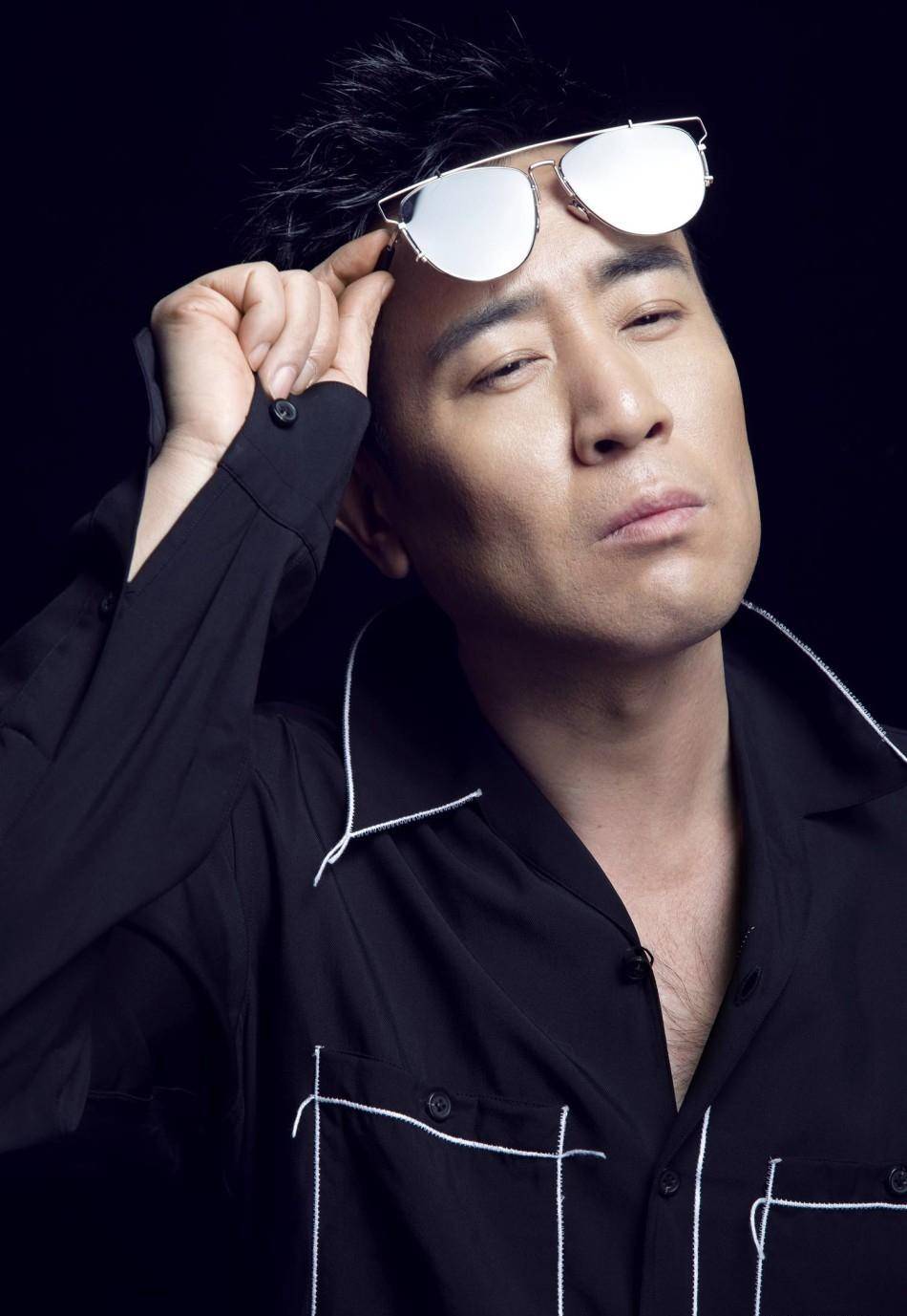 因为蹦迪火遍全网,于和伟的演技到底有多好?_张艺谋_陈独秀_角色