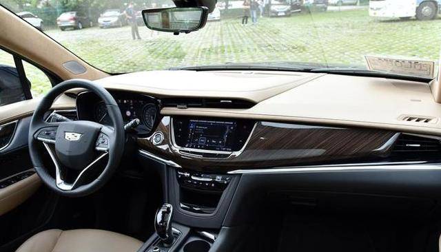 雷克萨斯rx和凯迪拉克xt6差距有多大?内行人:一对比就知道!