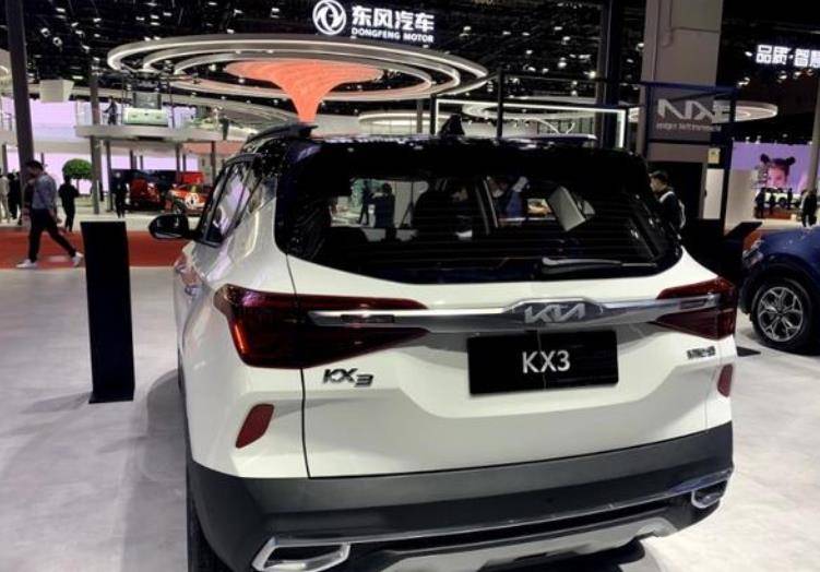 起亚也拿出了诚意,入门就是8挡变速箱,还配真皮座椅,油耗5.