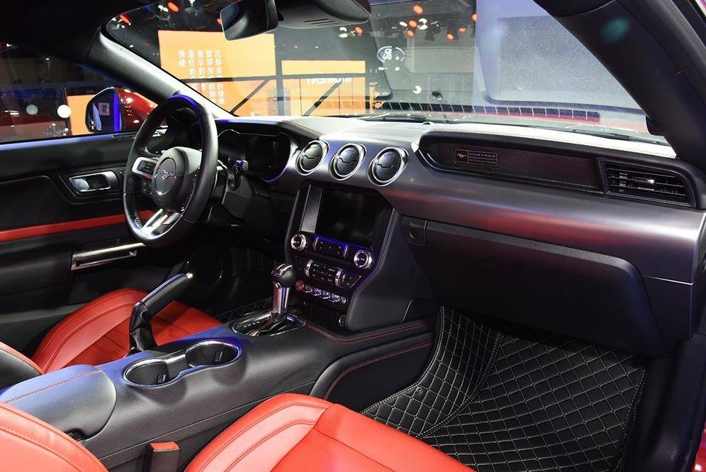 福特野马特别版上市,不超40万,依然是90后的最佳选择?