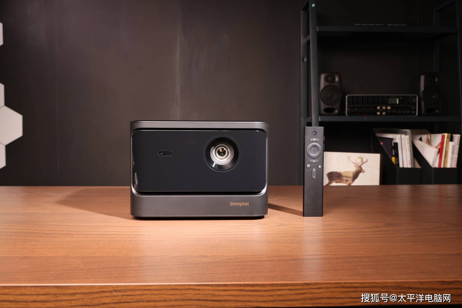 当贝x3 air旗舰家用投影图赏_支持_系统_高亮度