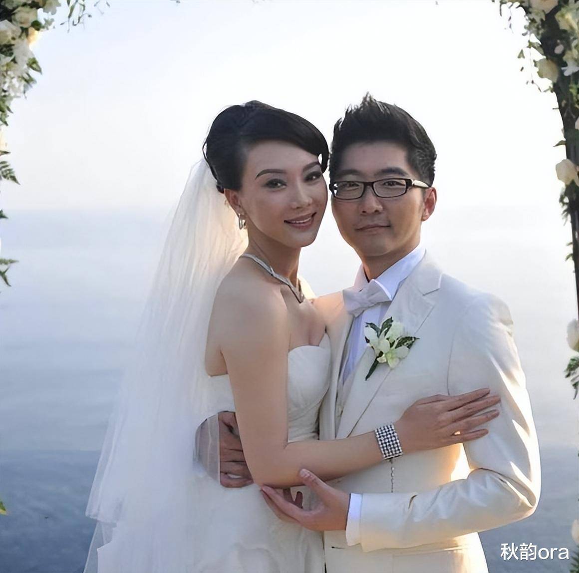 演员陈数:嫁二婚钢琴家赵胤胤,为继子放弃生育,如今她后悔了吗_舞蹈