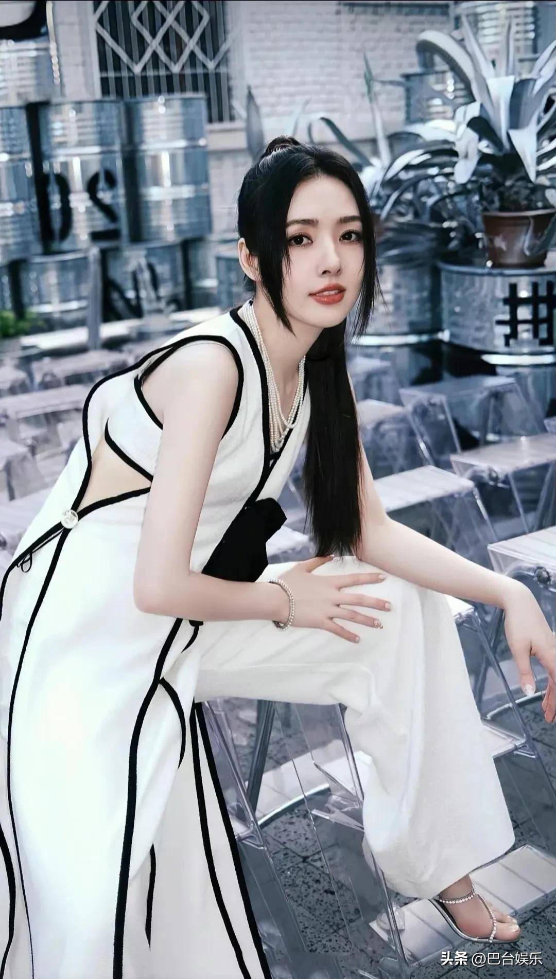 郭碧婷:身材性感狂野,谁看谁迷糊_老铁_明星_图片集