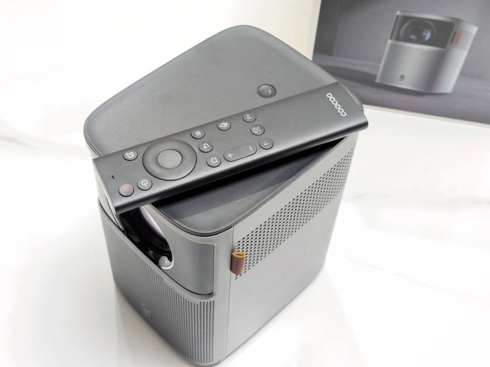 我家的娱乐C位：全新酷开智能投影X5，搭载酷开智能投影9.1系统闪亮登场！