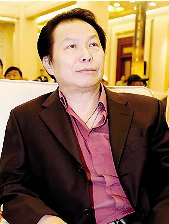 名导黄健中:妻子,儿子,儿媳不简单,"性丑闻"事件后他怎样了_金萍_陈冲