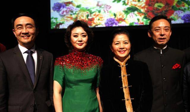 京剧大师于魁智和梁以薇:一个爱吃西餐,另一个钟情于北京炸酱面_爱情