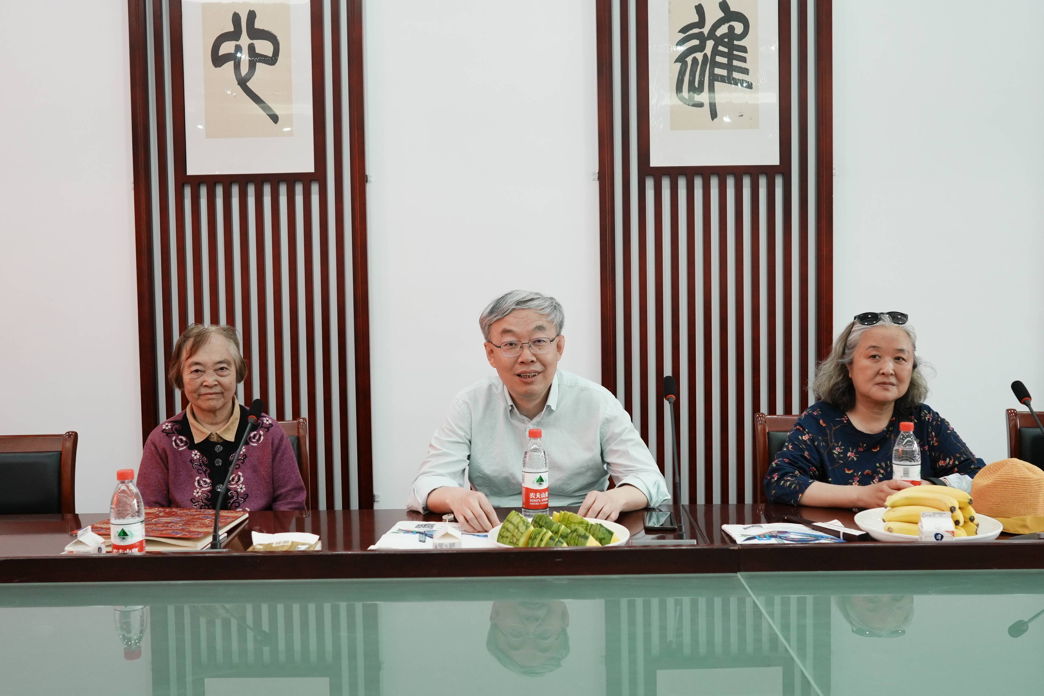 南京大学吕建校长莅临南京市燕子矶中学参观指导_燕中_教育_发展