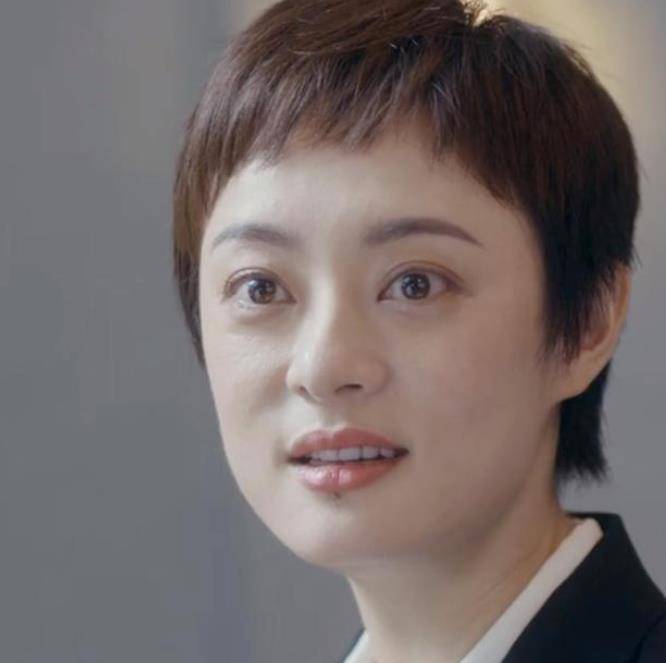 中世纪颜值变化很大的女明星,一定要提到孙俪.