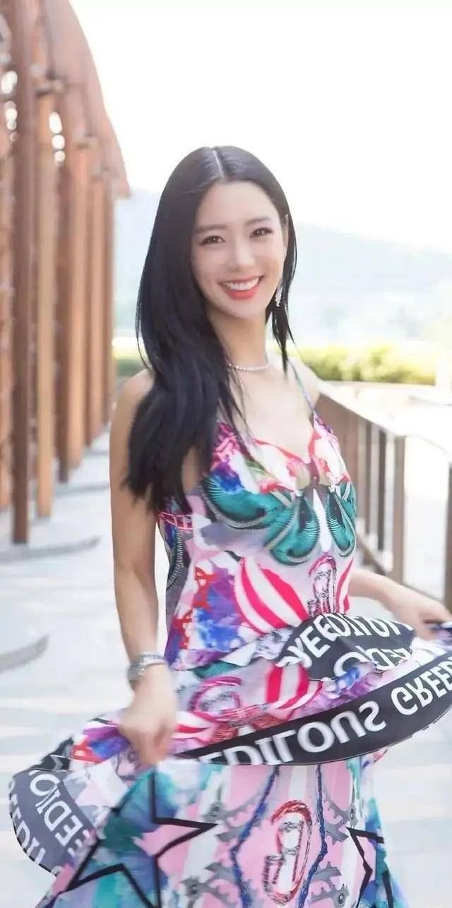 国外亚裔女演员，国外第一气质美女，克拉拉（李成敏）的出道经历_电影_  image
