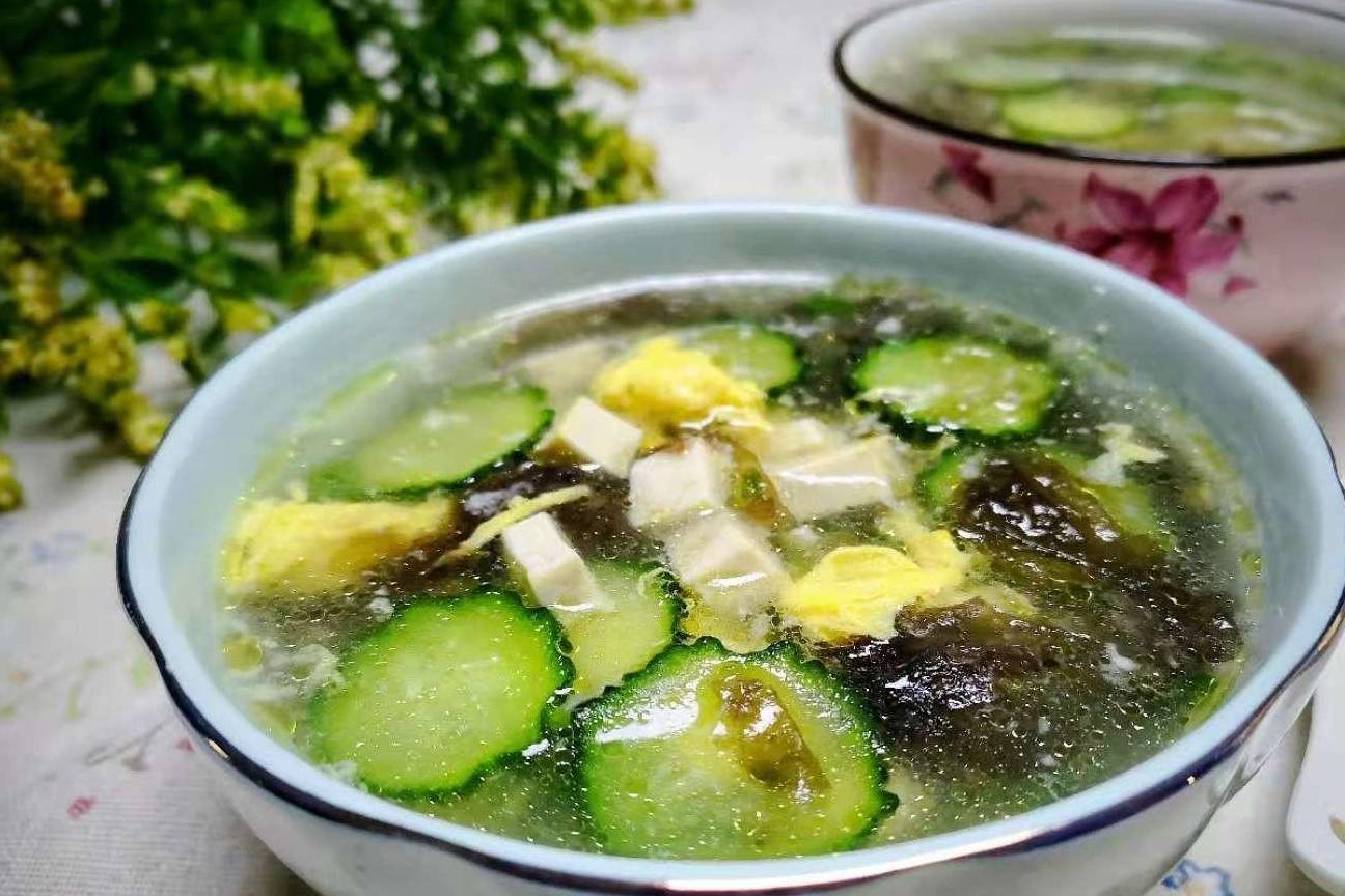 入伏后要多喝汤,这6道汤水要常做,清心火祛湿气