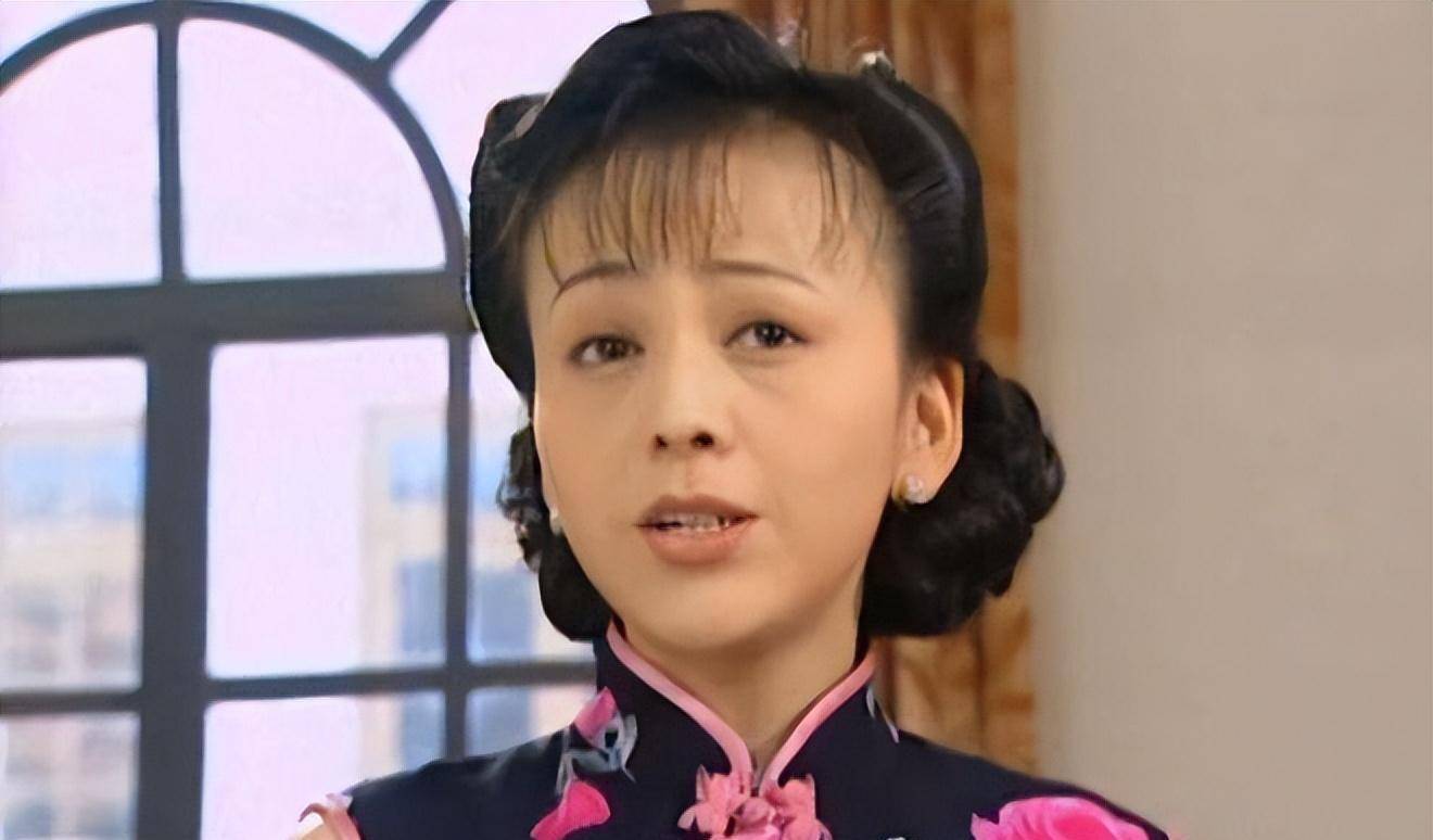 成年后才懂《情深深雨蒙蒙》:斗不过雪姨的文佩,其实才更胜一筹!