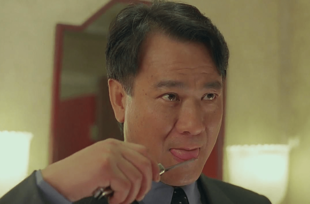 原创70岁港星李修贤太丢面!