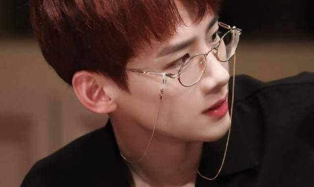 白敬亭说三月男友太短暂,想当四五六七八月的,网友:可以一直当_邢克垒