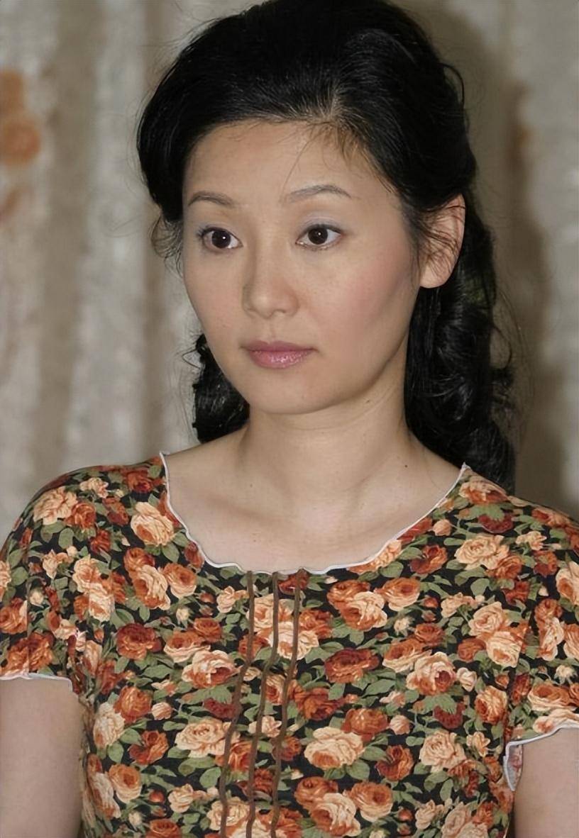 一床被子睡不着两种人其实,许凡的为人处事方式被"诟病"已经不是第一