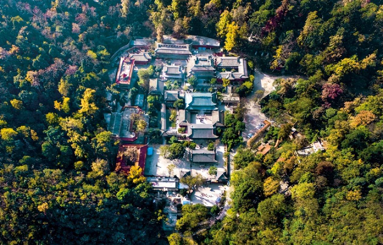 正确打卡贵阳云岩,5个"最"get√|跑男同款公园,顶流大熊猫,最美日落