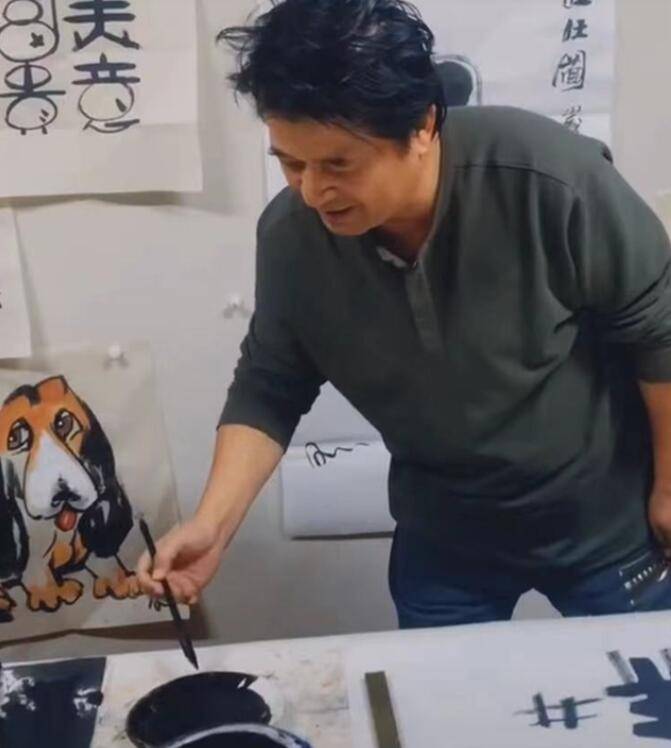 离开公众视野已八年！毕福剑虽然没了事业，但却衣食无忧-毕福剑重新出来了