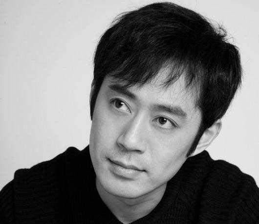 刘钧的专一爱情,跑龙套24年大器晚成,娶小14岁娇妻生活幸福_工作_履历_电线杆